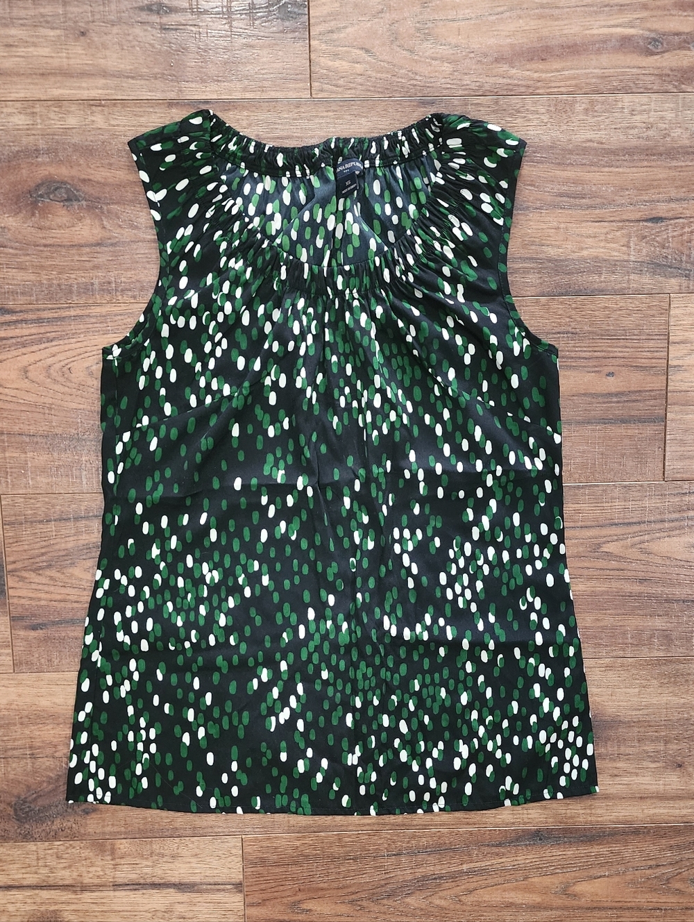 Banana Republic Women's Sleeveless Scoop Neck Pullover Casual Blouse X-Small XS